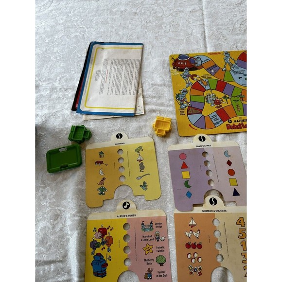 Vintage Playskool ALPHIE the Electronic Robot 1978, Pawns, Boards, Puzzles - Picture 8 of 10